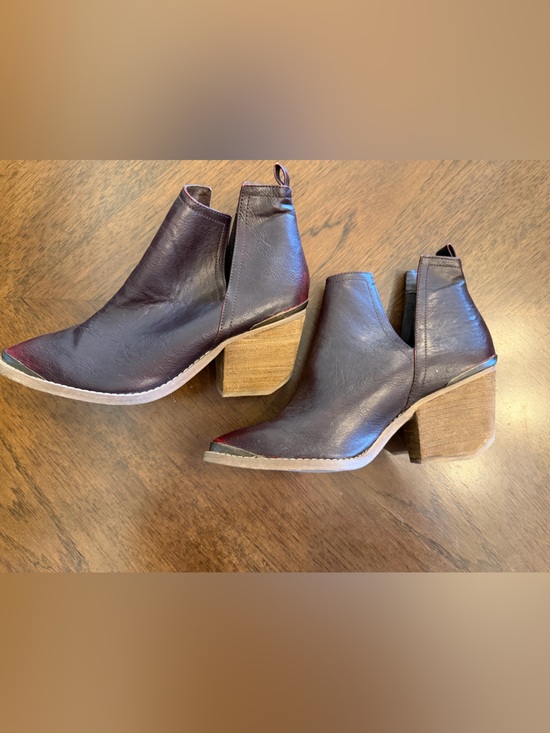 Not Rated Shoes - Women's Dark Brown Cutout Leather Ankle Boots with Block Heel